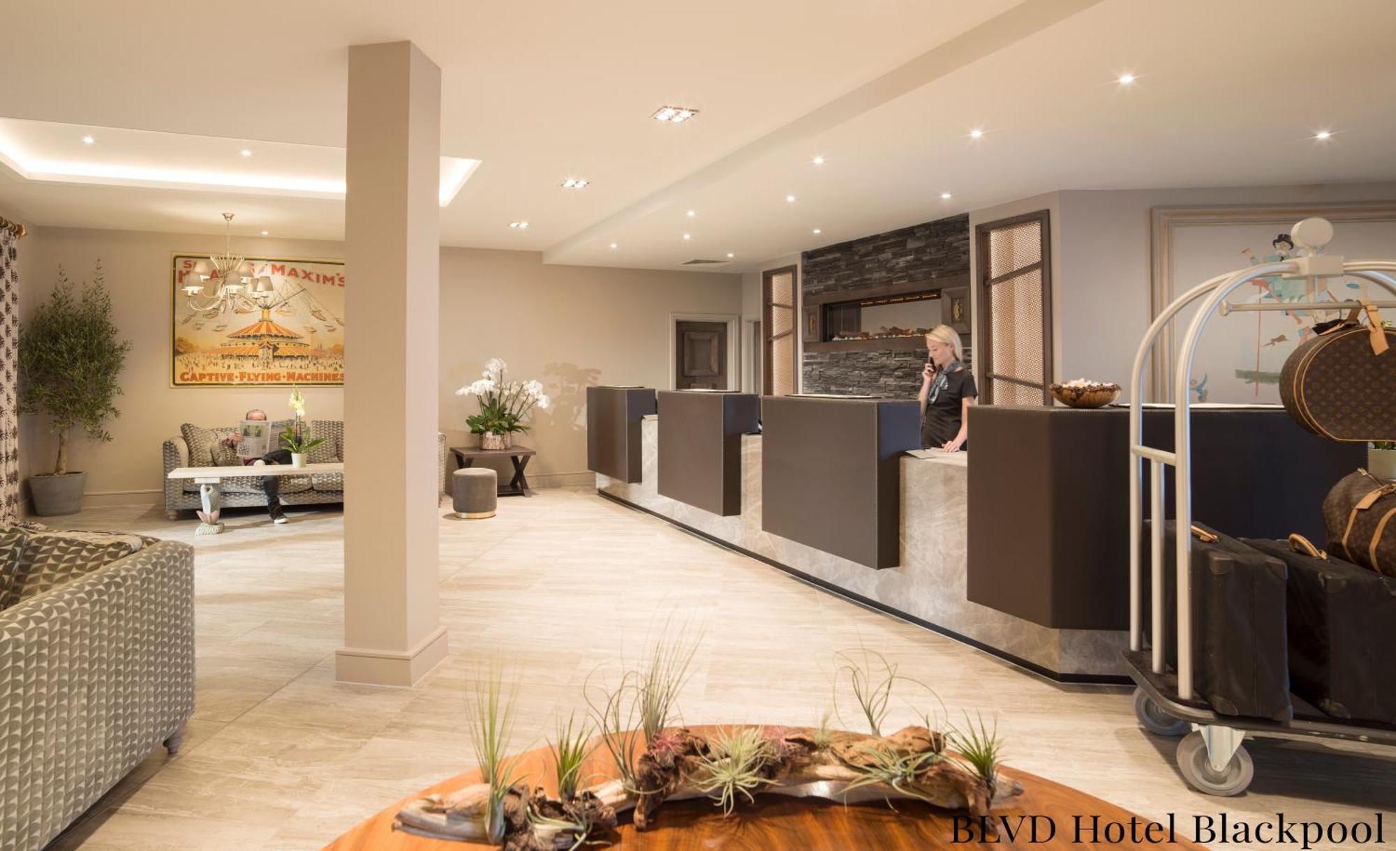 Boulevard Hotel Blackpool Eksteriør billede Reception